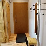 Cozy & Bright With Park Nearby - Free Parking, Riga, Up To 5 Guests *